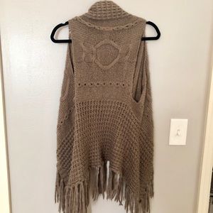 Daytrip fringe sweater vest